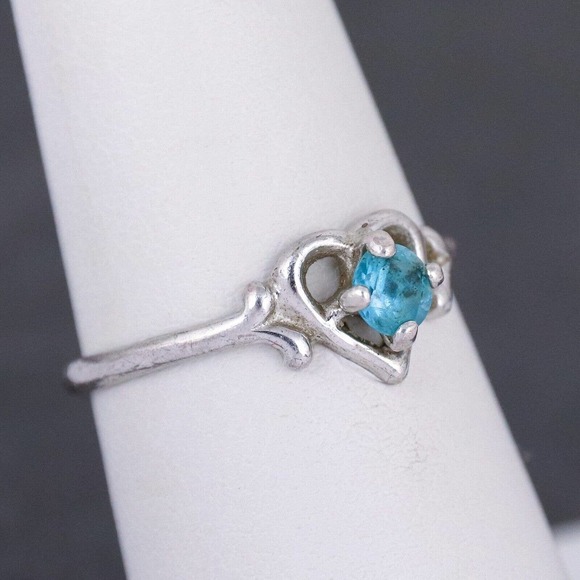 Silver Heart Ring with Blue Gemstone - Picture 7 of 12
